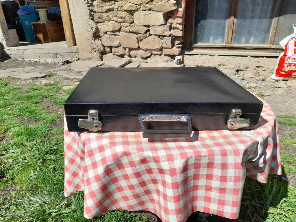 Παράδοση Παλιά διπλωματική χαρτοφύλακα, βαλίτσα BGA Balkan, Balkan