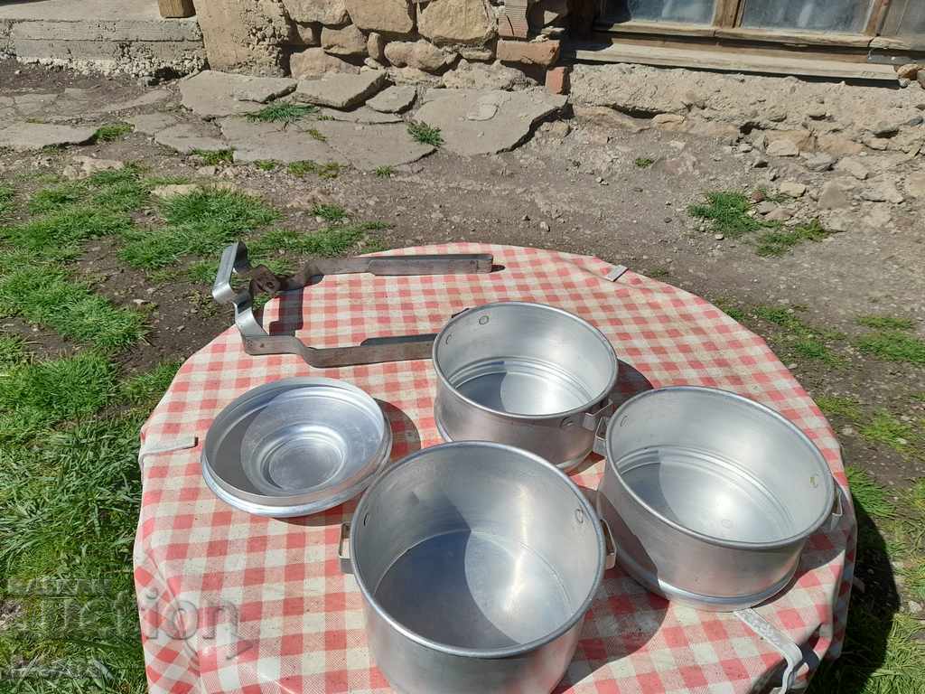 Delivery of Old food containers