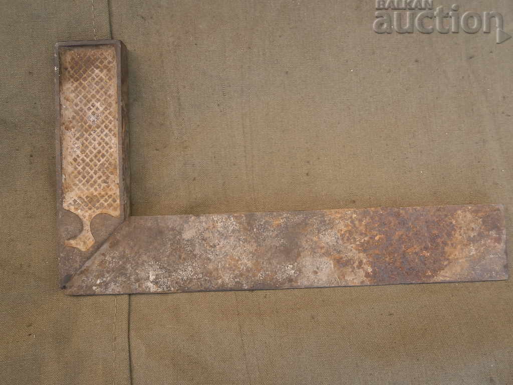 Auction antique carpenter's right angle Auction antique carpenter's right angle