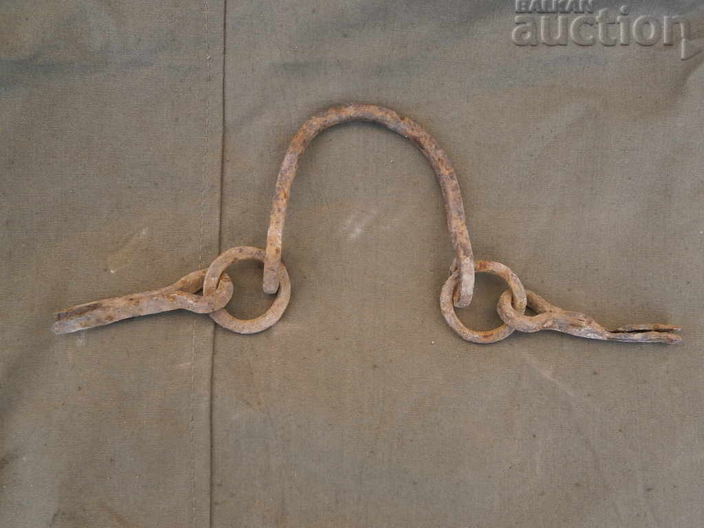 старинна кована част дръжка от бъкел за вода с цена 15.00 лв. | € 7.67 старинна кована част дръжка от бъкел за вода с цена 15.00 лв. | € 7.67