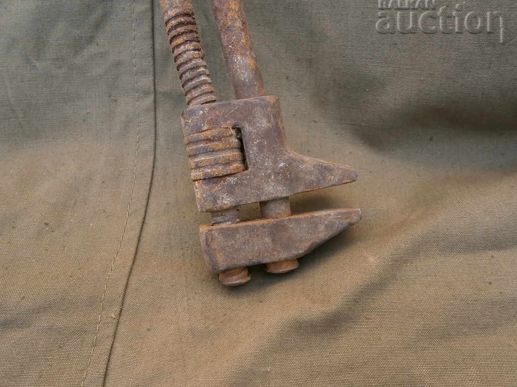Auction antique primitive key 19th century Auction antique primitive key 19th century