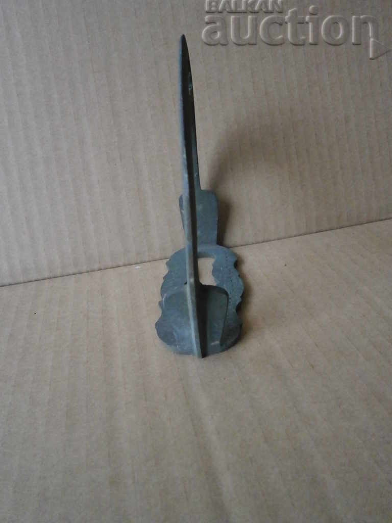 ancient bronze stirrup - 5