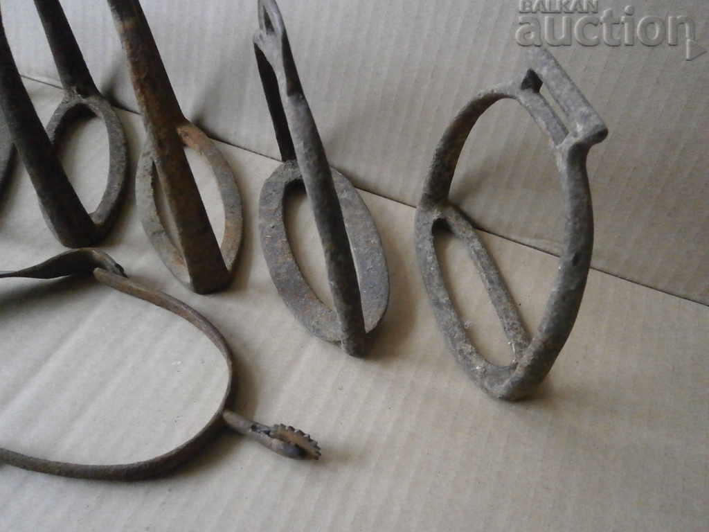 Delivery of lot of antique stirrups spur stirrup Delivery of lot of antique stirrups spur stirrup