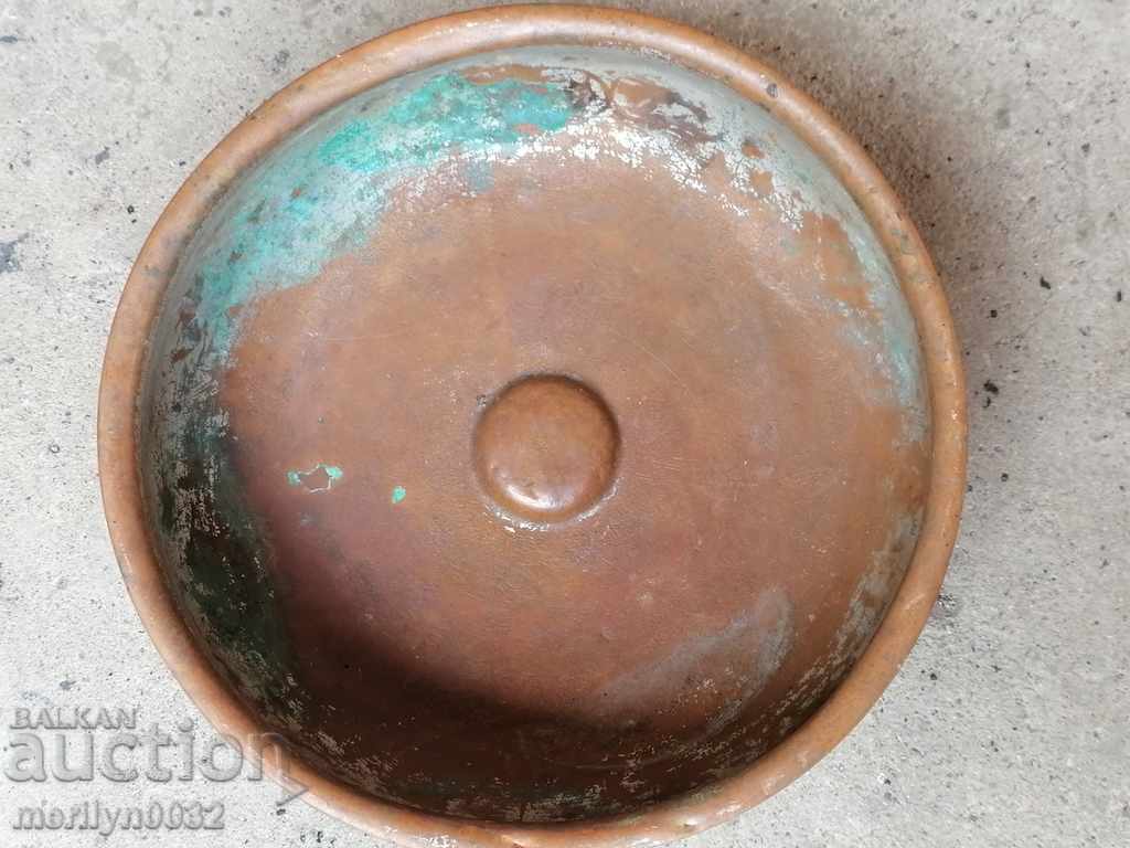 Cada de baie din cupru, hamam, panica sahan, sfarsitul secolului al XIX-lea cu preț € 29.99 | 58.66 BGN Cada de baie din cupru, hamam, panica sahan, sfarsitul secolului al XIX-lea cu preț € 29.99 | 58.66 BGN