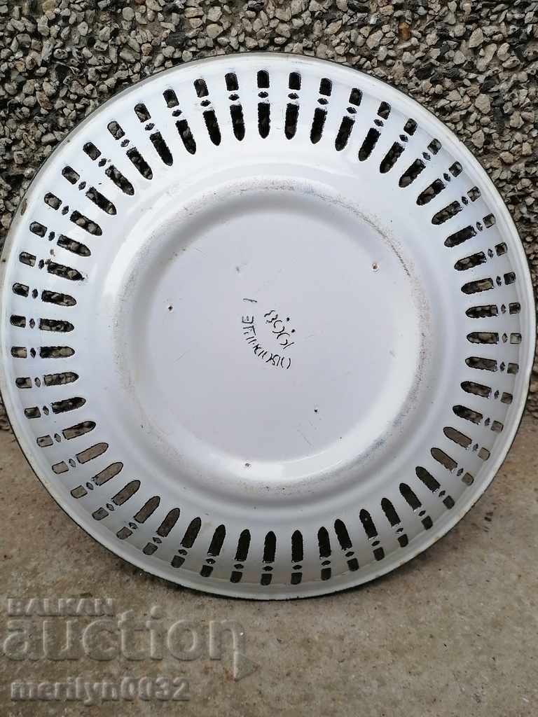 Delivery of Old pan with enamel, fruit, enameled container