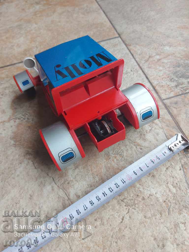 Auction  SHEET METAL SUV - MOLLY - GDR