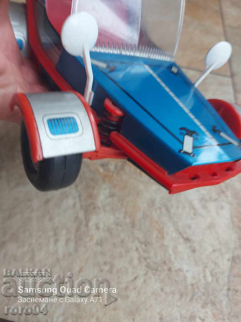 SHEET METAL SUV - MOLLY - GDR - 6