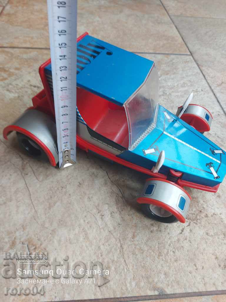 SHEET METAL SUV - MOLLY - GDR - 7