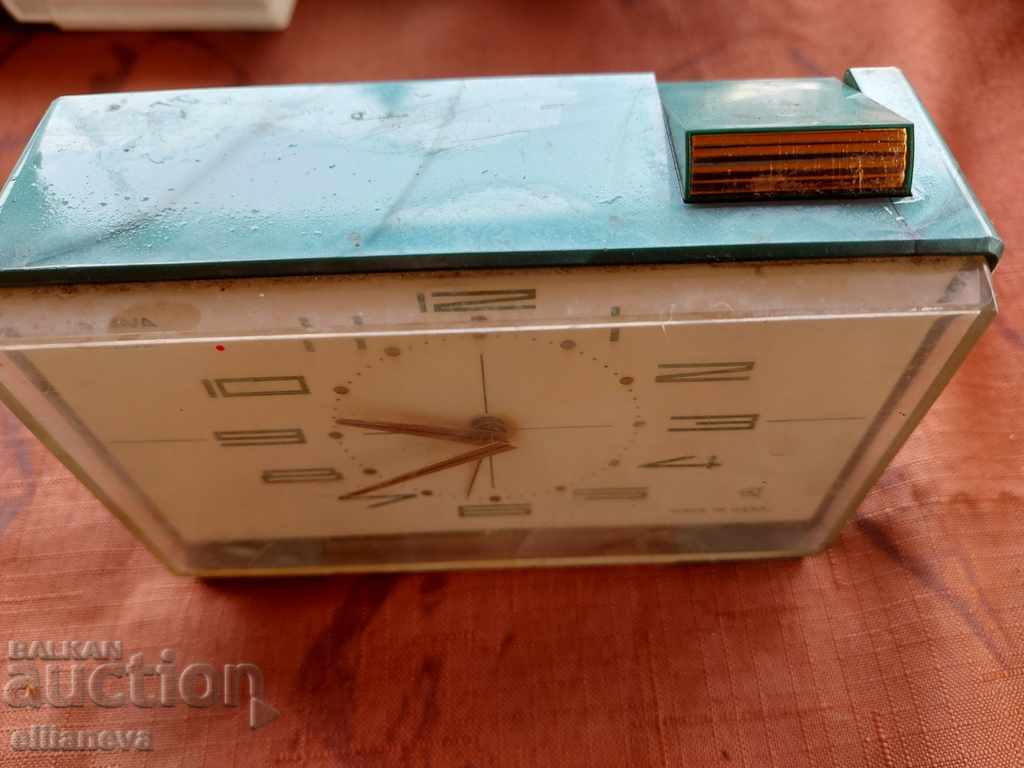 clock Glory with price 10.00 BGN | € 5.11 clock Glory with price 10.00 BGN | € 5.11