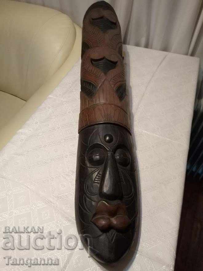 Mare mască de sculptură în lemn din Africa