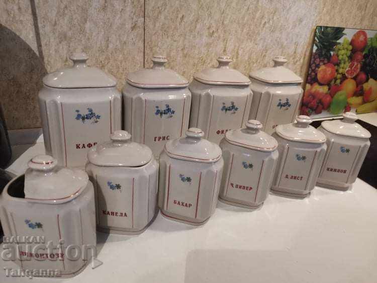 Παλιά μπαχαρικά μπαχαρικά με τιμή 120.00 BGN | € 61.36