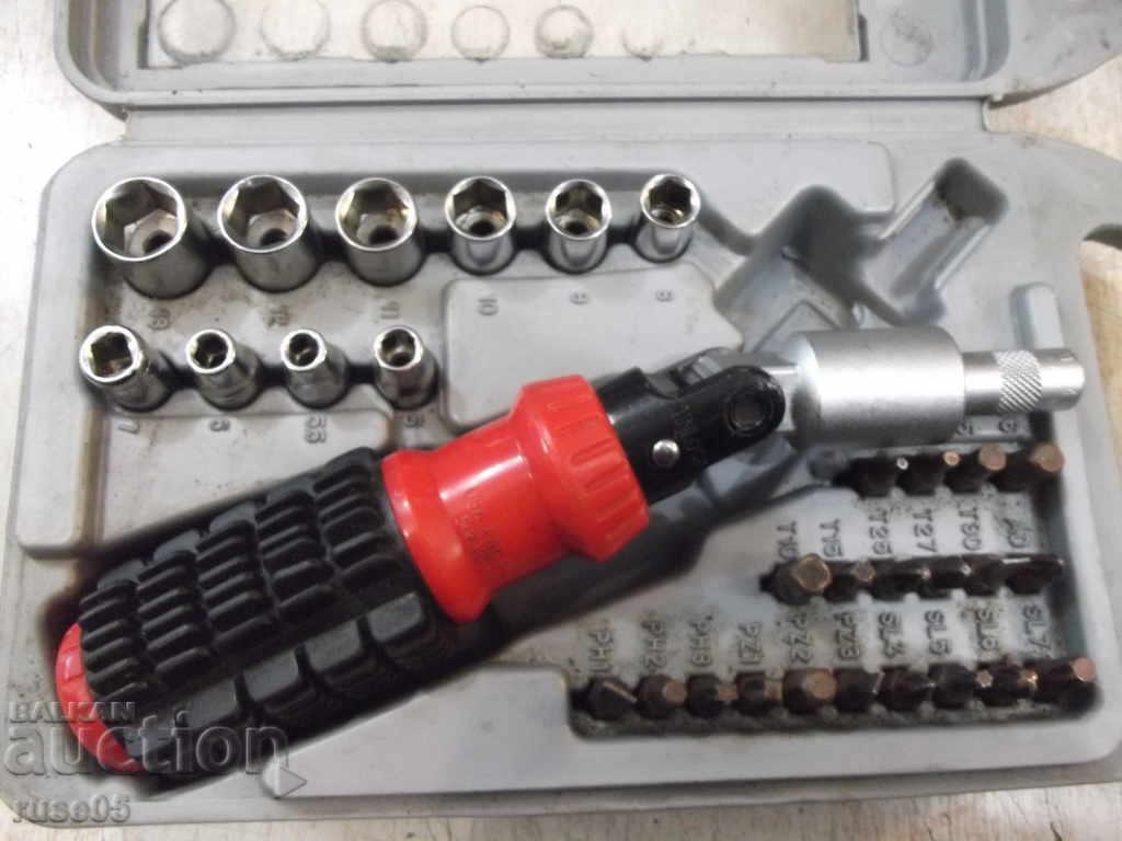 Auction Set "KING CRAFT" breakable screwdriver with ratchet and 30 bits Auction Set "KING CRAFT" breakable screwdriver with ratchet and 30 bits