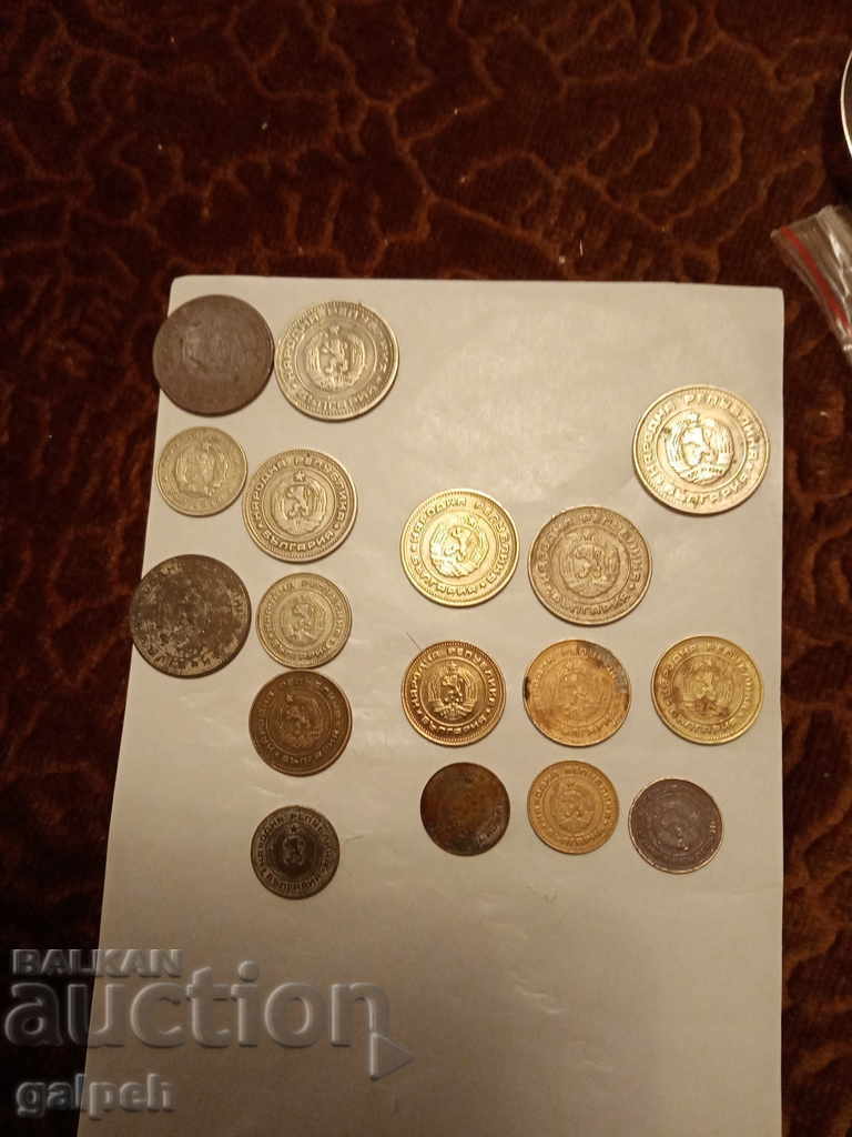 Delivery of BULGARIA - MIXED LOT - 1962, 74, 88, 89, 90 years - 17 pieces - BGN 3.5 Delivery of BULGARIA - MIXED LOT - 1962, 74, 88, 89, 90 years - 17 pieces - BGN 3.5