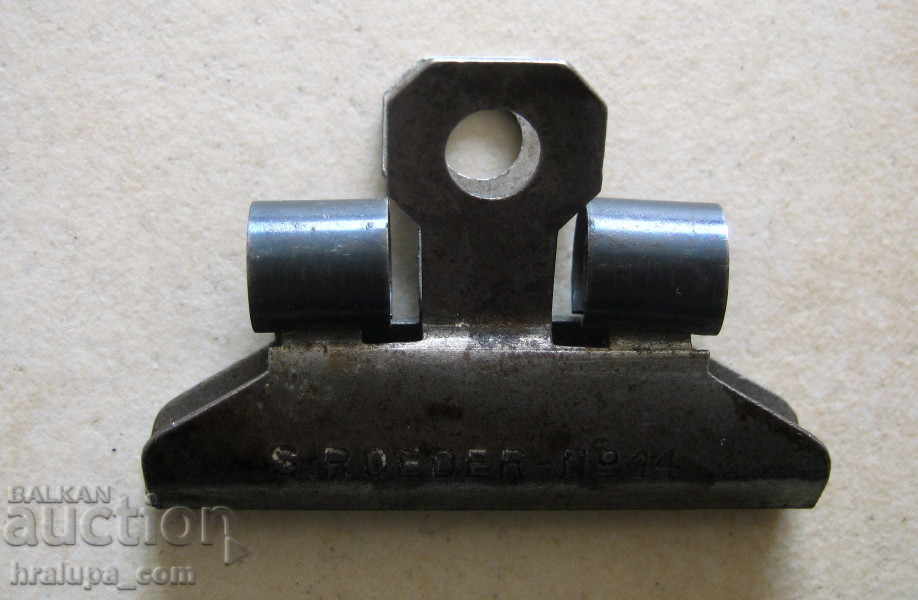 Стара канцеларска щипка клипс S. Roeder N14