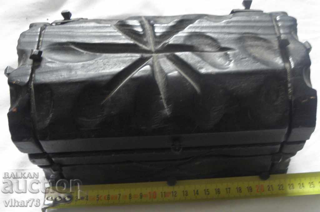 Delivery of Old wooden box