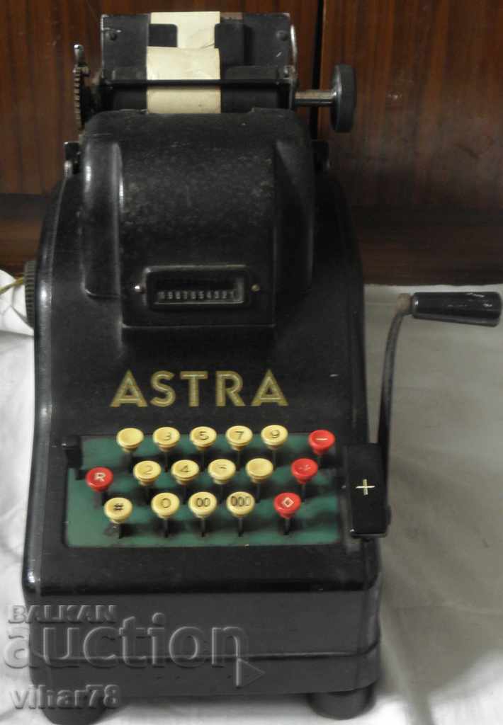 Παλιά γερμανική αριθμομηχανή-astra