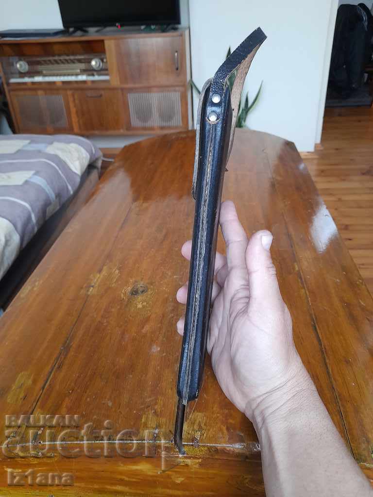 Auction Old Leather Case Auction Old Leather Case