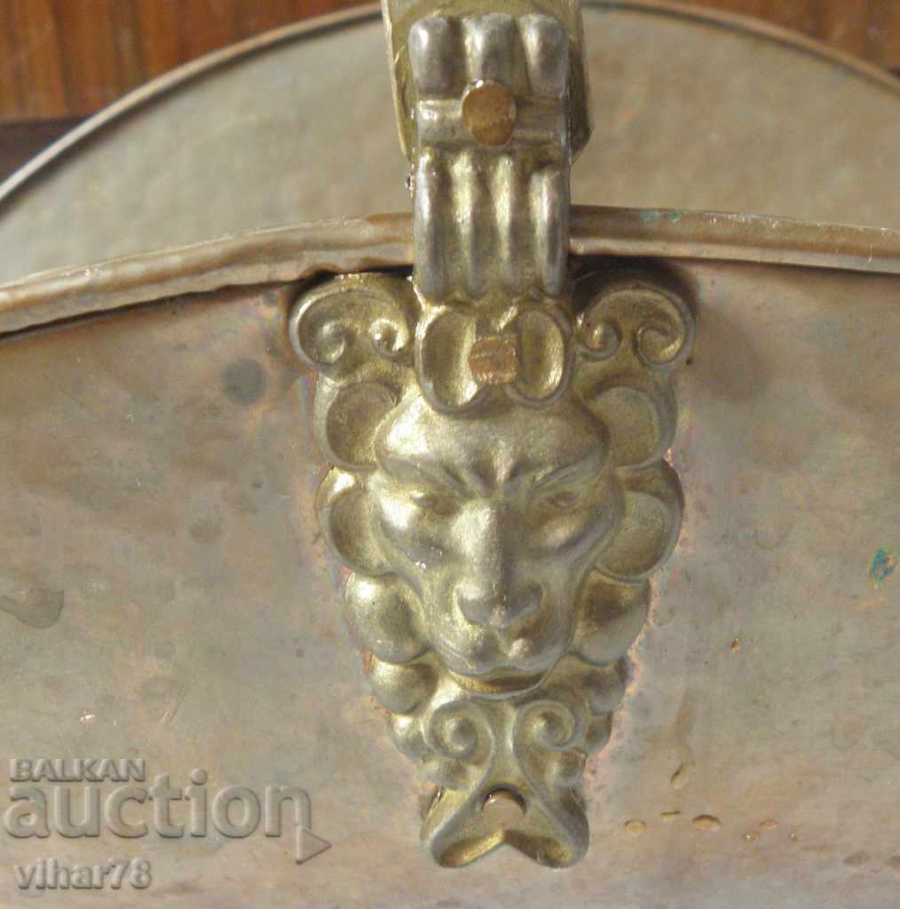 Wood stand with price 99.99 BGN | € 51.12