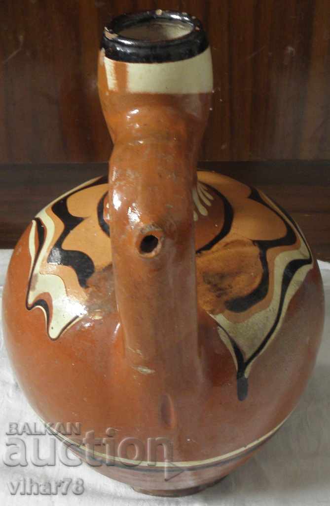 Auction pitcher Auction pitcher