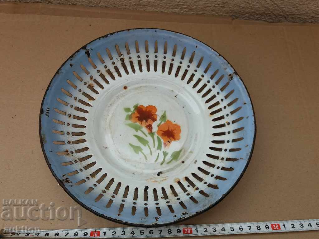 Auction ENAMELED SOC. MARKED TRAY Auction ENAMELED SOC. MARKED TRAY