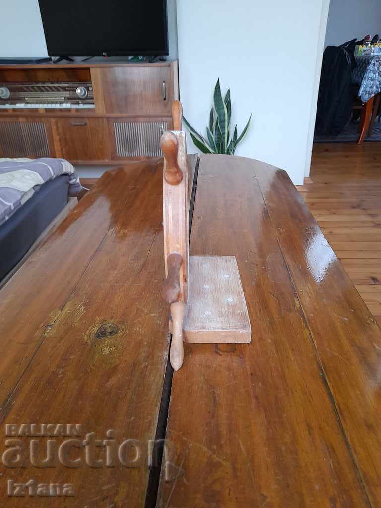 An old mirror with price 22.00 BGN | € 11.25 An old mirror with price 22.00 BGN | € 11.25