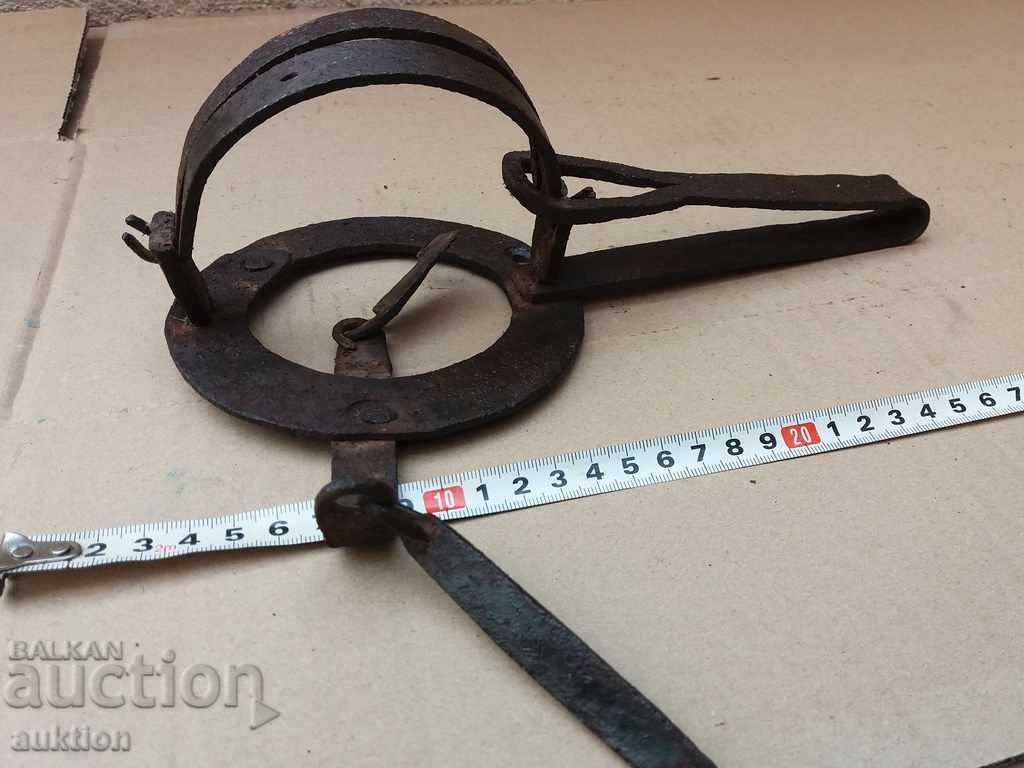 Delivery of REVIVAL FORGED TRAP FOR ANIMALS - WORKING Delivery of REVIVAL FORGED TRAP FOR ANIMALS - WORKING