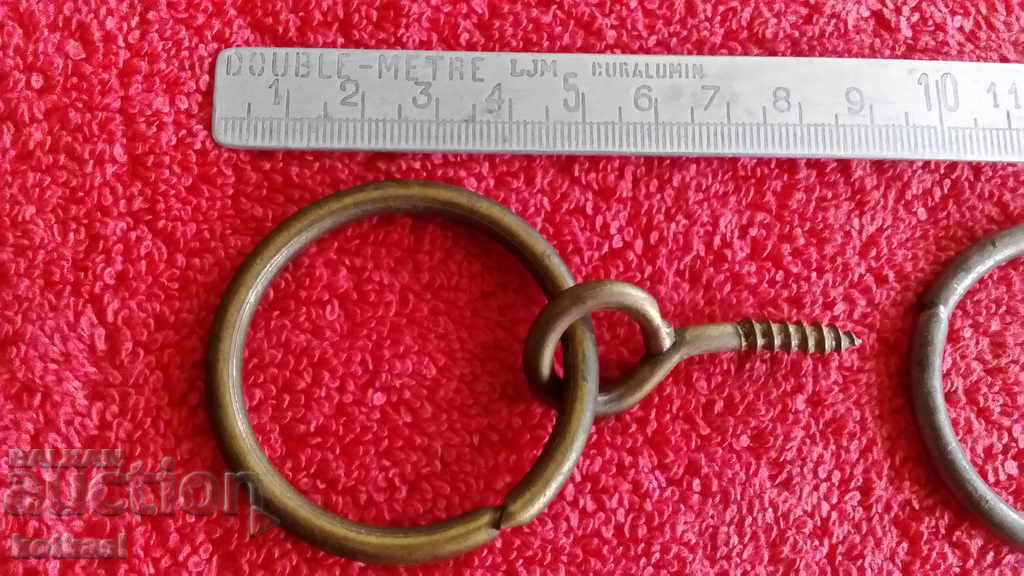 Стари метални халки мебели шкаф врата с цена 6.50 лв. | € 3.32 Стари метални халки мебели шкаф врата с цена 6.50 лв. | € 3.32