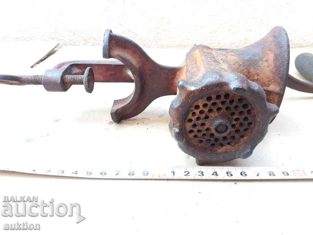 GERMAN MEAT GRINDER, MILL, WORKING - 7 GERMAN MEAT GRINDER, MILL, WORKING - 7