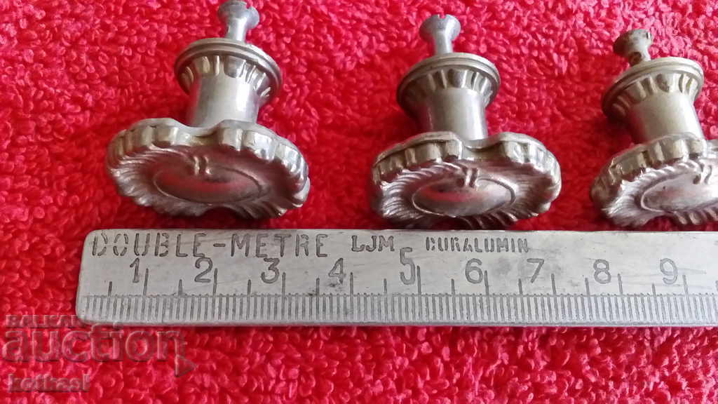 Old metal bronze brass handles for furniture cabinet 4 pcs. with price 16.50 BGN | € 8.44 Old metal bronze brass handles for furniture cabinet 4 pcs. with price 16.50 BGN | € 8.44