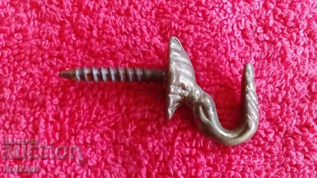 Аукцион Стара метална бронз месинг закачалка Аукцион Стара метална бронз месинг закачалка
