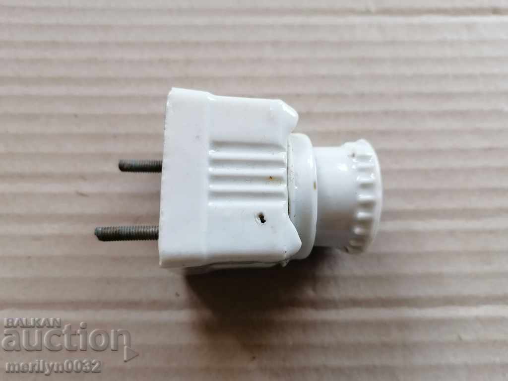 Auction Socket with fuse fuse for lighting porcelain 1920 Auction Socket with fuse fuse for lighting porcelain 1920