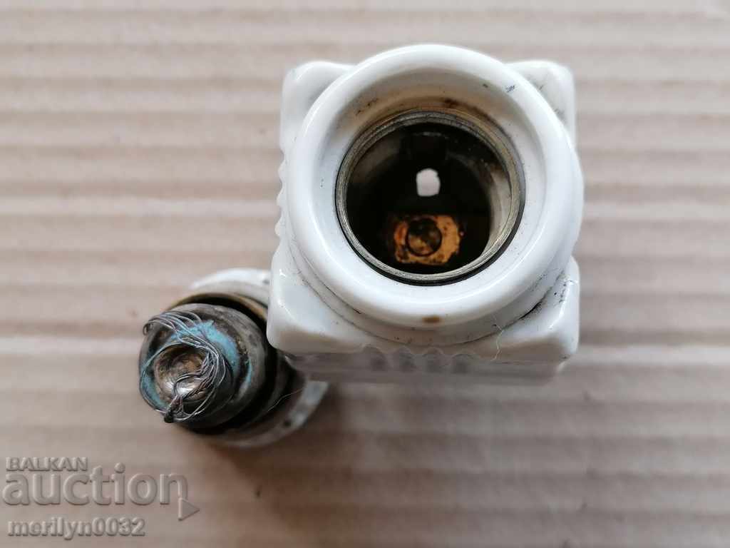 Delivery of Socket with fuse fuse for lighting porcelain 1920 Delivery of Socket with fuse fuse for lighting porcelain 1920