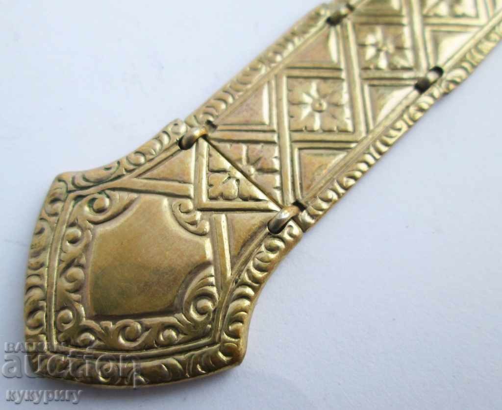 Delivery of Old gold-plated pocket watch case with rich decoration Delivery of Old gold-plated pocket watch case with rich decoration