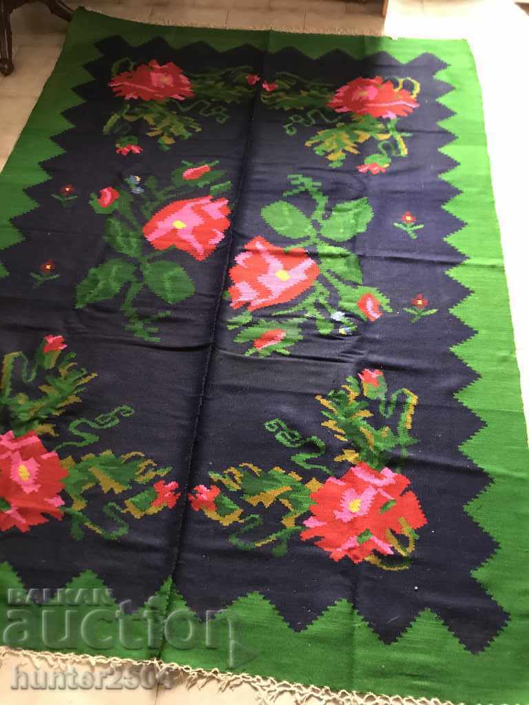 Covor - peste 100 de ani, dar încălzeste ca nou 147/211 cm Covor - peste 100 de ani, dar încălzeste ca nou 147/211 cm