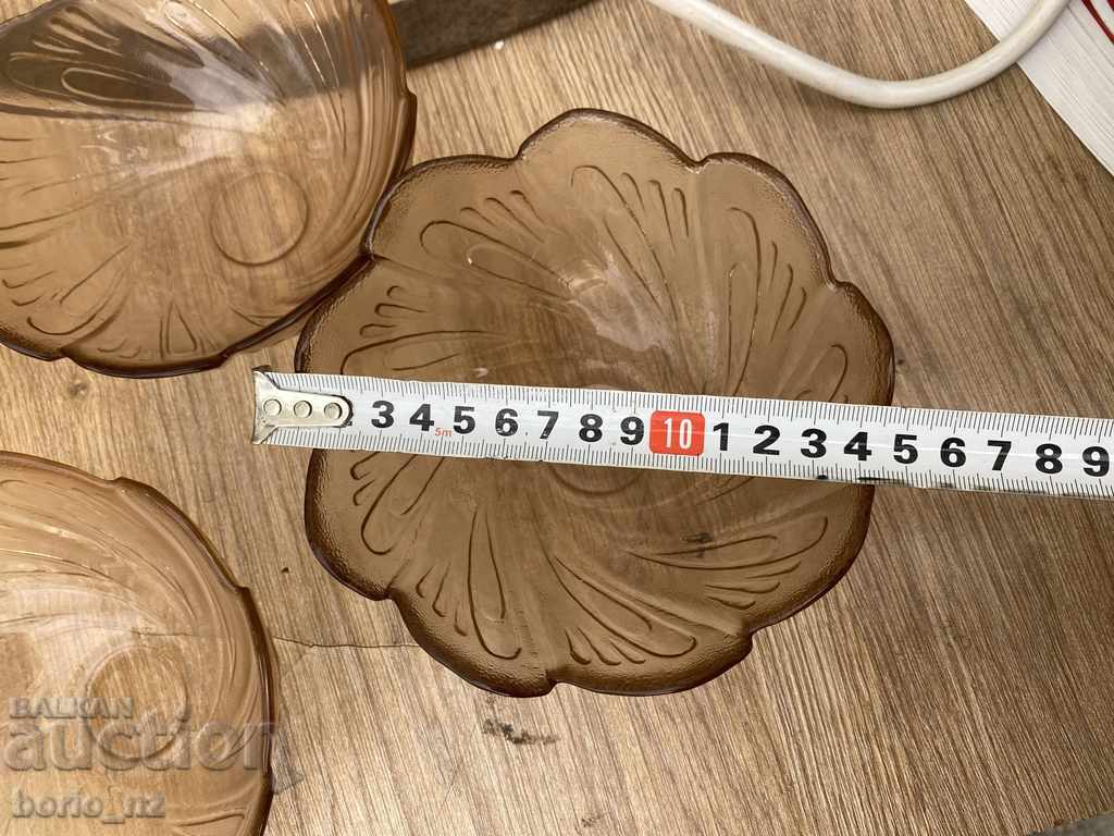 10611. OLD SERVICE BUY SOLID COLORED GLASS - 6 10611. OLD SERVICE BUY SOLID COLORED GLASS - 6