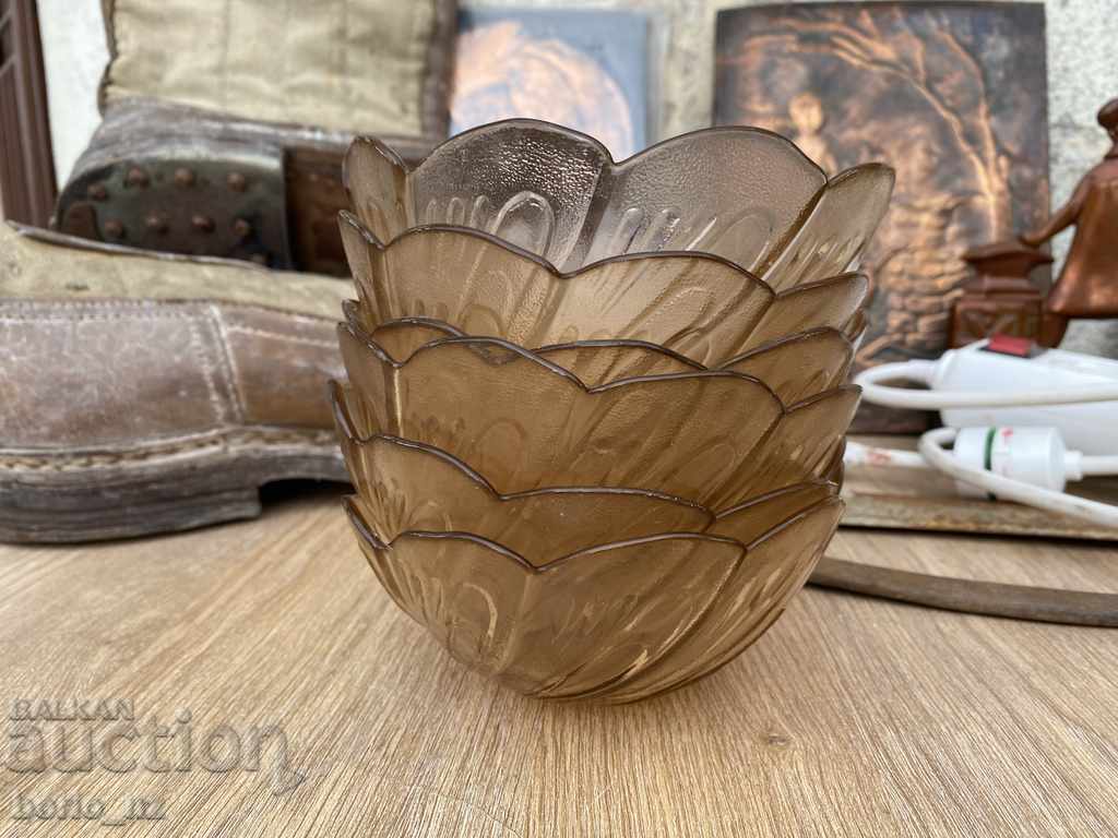 10611. OLD SERVICE BUY SOLID COLORED GLASS - 7 10611. OLD SERVICE BUY SOLID COLORED GLASS - 7