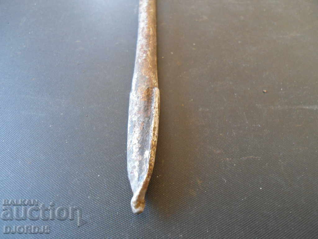 Old tool, drill with price 2.00 BGN | € 1.02 Old tool, drill with price 2.00 BGN | € 1.02