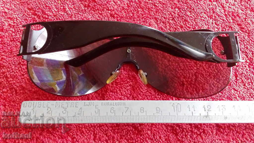 Delivery of S. Carsetti sunglasses Delivery of S. Carsetti sunglasses