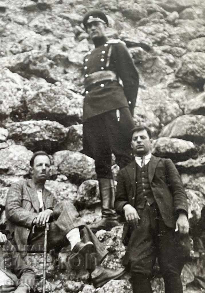 Auction  1614 Kingdom of Bulgaria policemen saber near Sofia in the 1920s