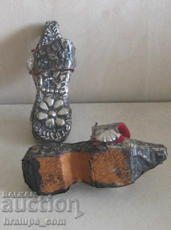 Auction Old miniature decorated slippers souvenir handmade Auction Old miniature decorated slippers souvenir handmade