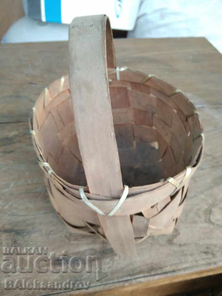Auction  A small basket