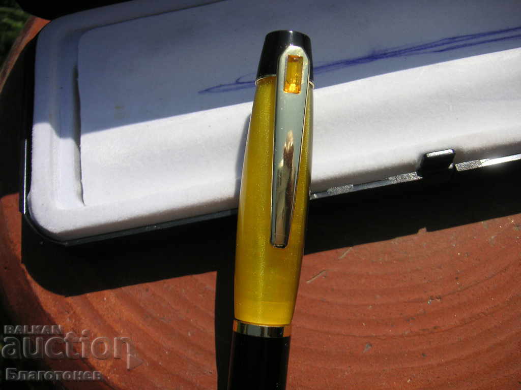 Catalina pen with price 35.00 BGN | € 17.90 Catalina pen with price 35.00 BGN | € 17.90