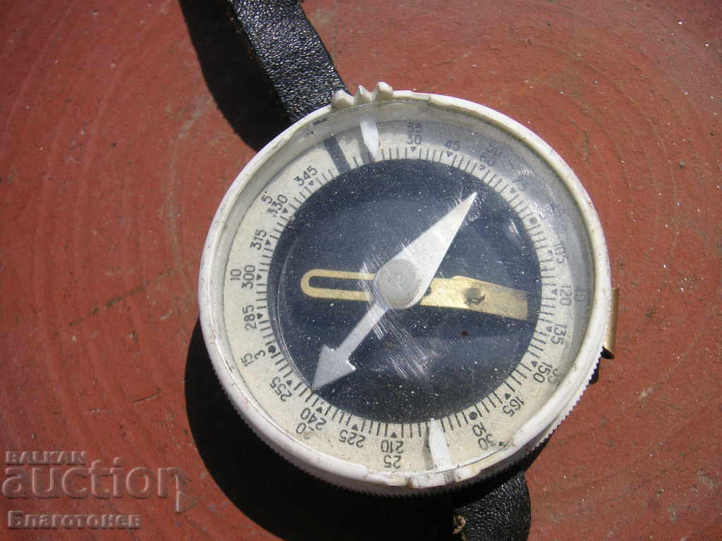 Compass with price 25.00 BGN | € 12.78 Compass with price 25.00 BGN | € 12.78