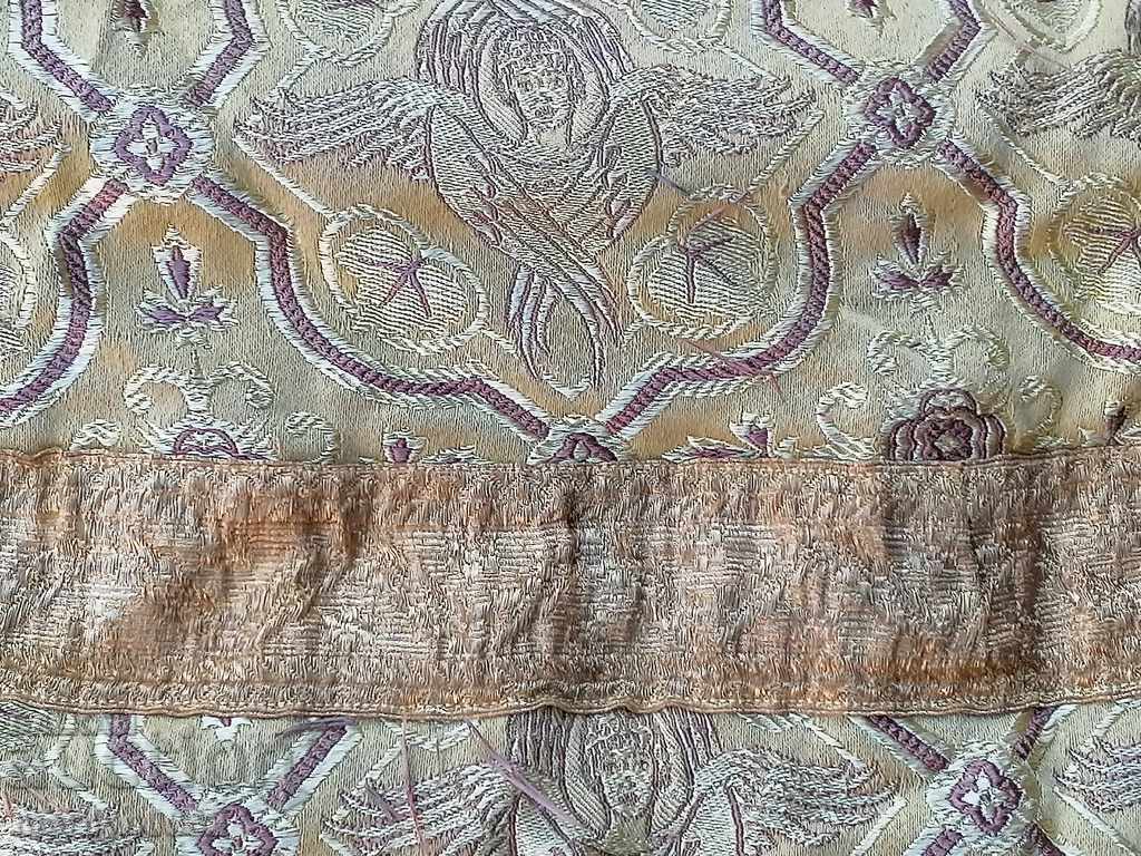 Clothes of a priest with gold tinsel fullon cross orar - 6 Clothes of a priest with gold tinsel fullon cross orar - 6