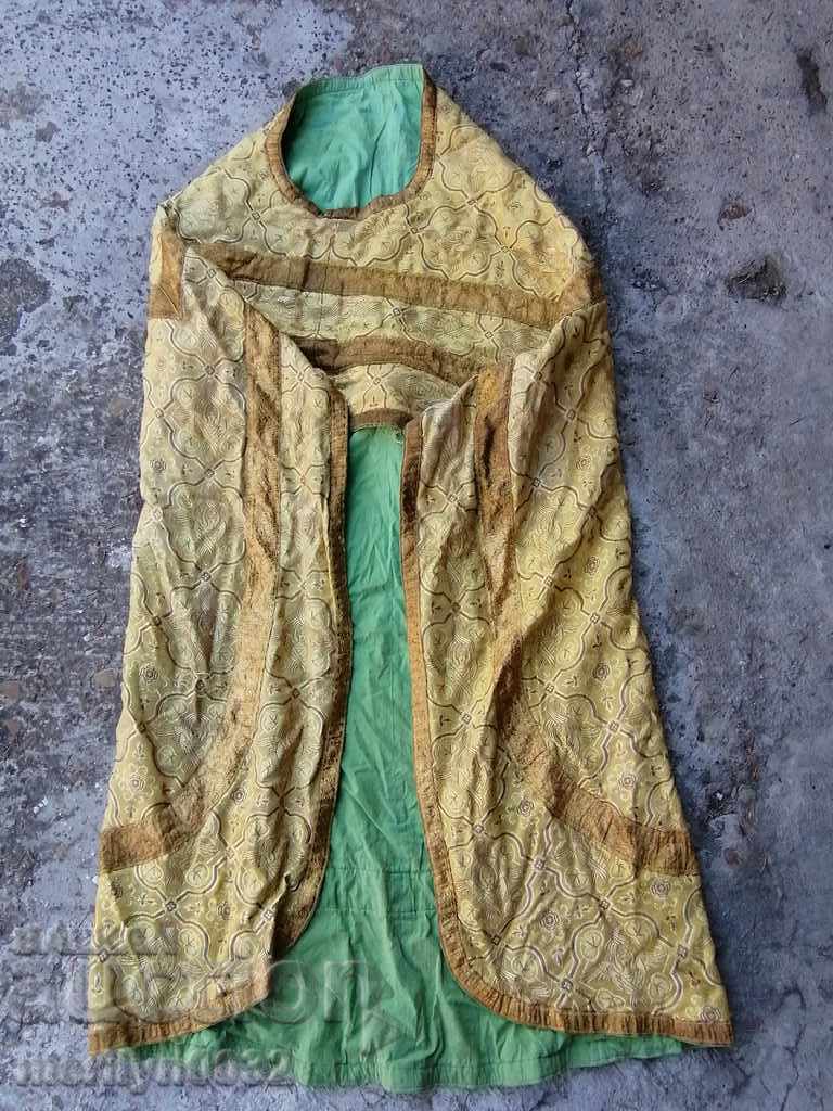 Clothes of a priest with gold tinsel fullon cross orar