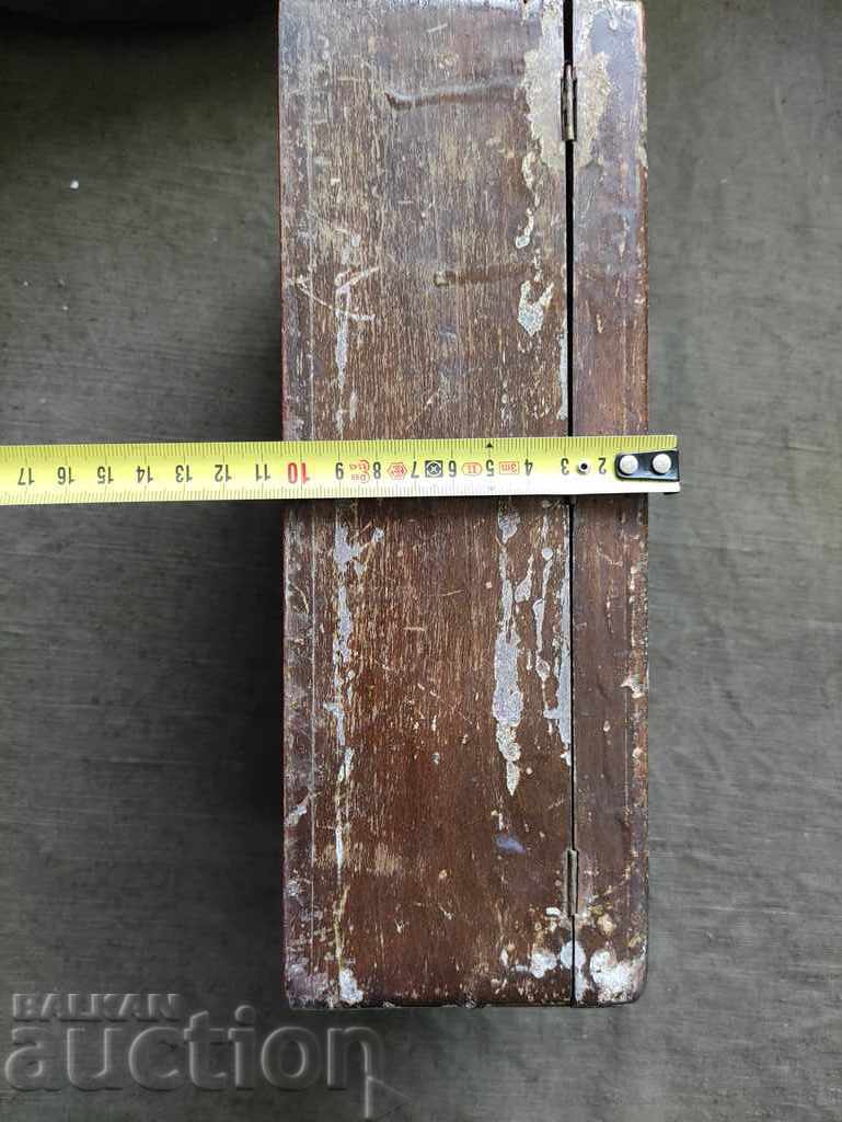 caseta de bijuterii vechi din lemn - 6