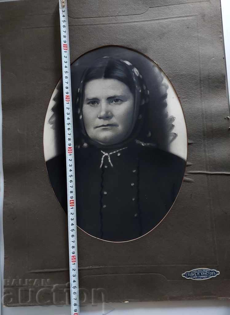 Delivery of OLD RETUCHED PHOTO PORTRAIT PHOTO CARDBOARD Delivery of OLD RETUCHED PHOTO PORTRAIT PHOTO CARDBOARD