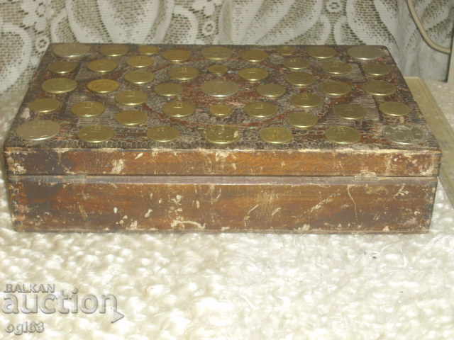 Delivery of Pyrographed box of coins Delivery of Pyrographed box of coins