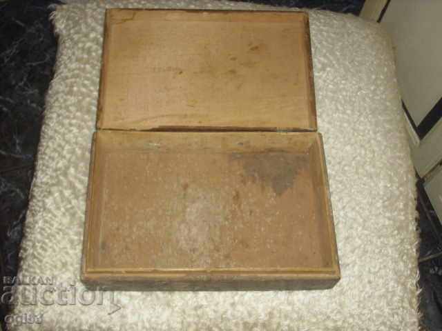 Pyrographed box of coins - 5 Pyrographed box of coins - 5