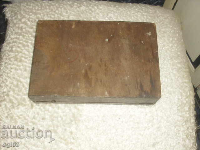 Pyrographed box of coins - 6 Pyrographed box of coins - 6